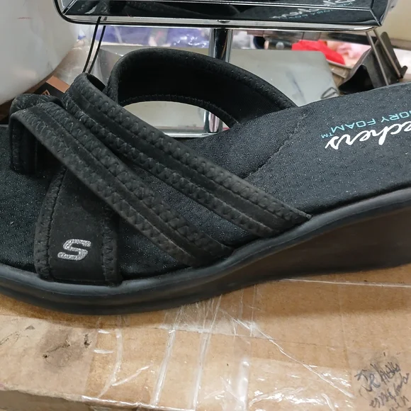 Skechers Women's Black Sandals - Picture 3 of 4